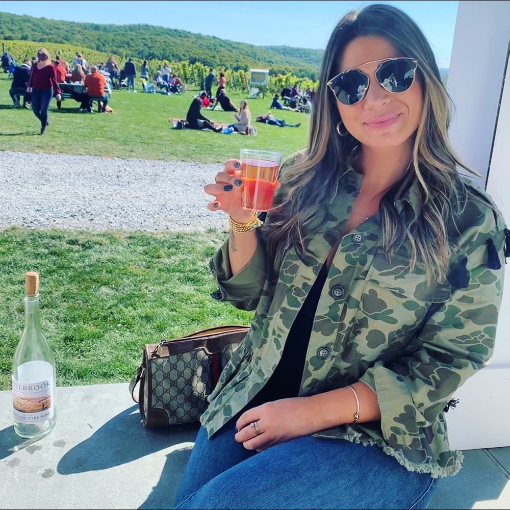 Meet your Posher, Danielle